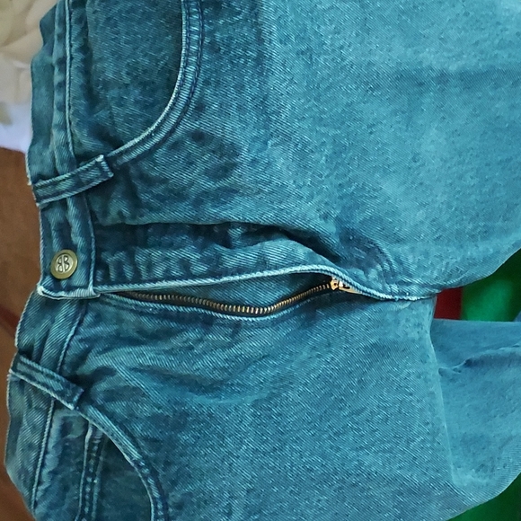 Bill Blass jeans - Picture 2 of 4